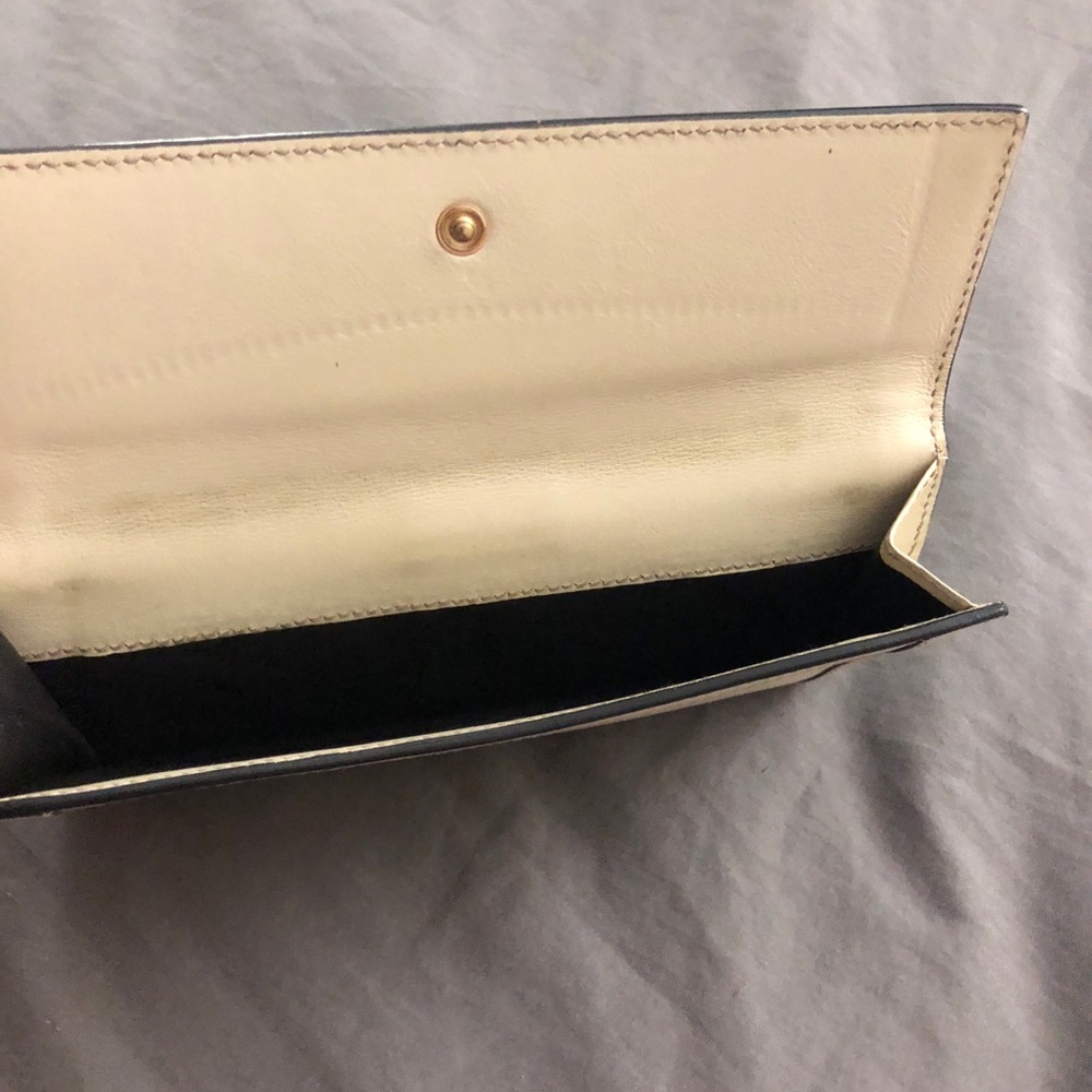 Gucci Wallet - Picture 2 of 5